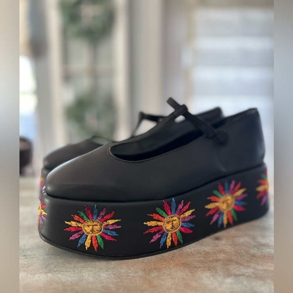 FARM Rio Black Platform Mary Janes with Multicolor Embroidered Sun Motif - Picture 2 of 8